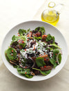 SALADE DE RIZ NOIR COMPLET, POUSSES D’ÉPINARDS, DATTES ET FETA 